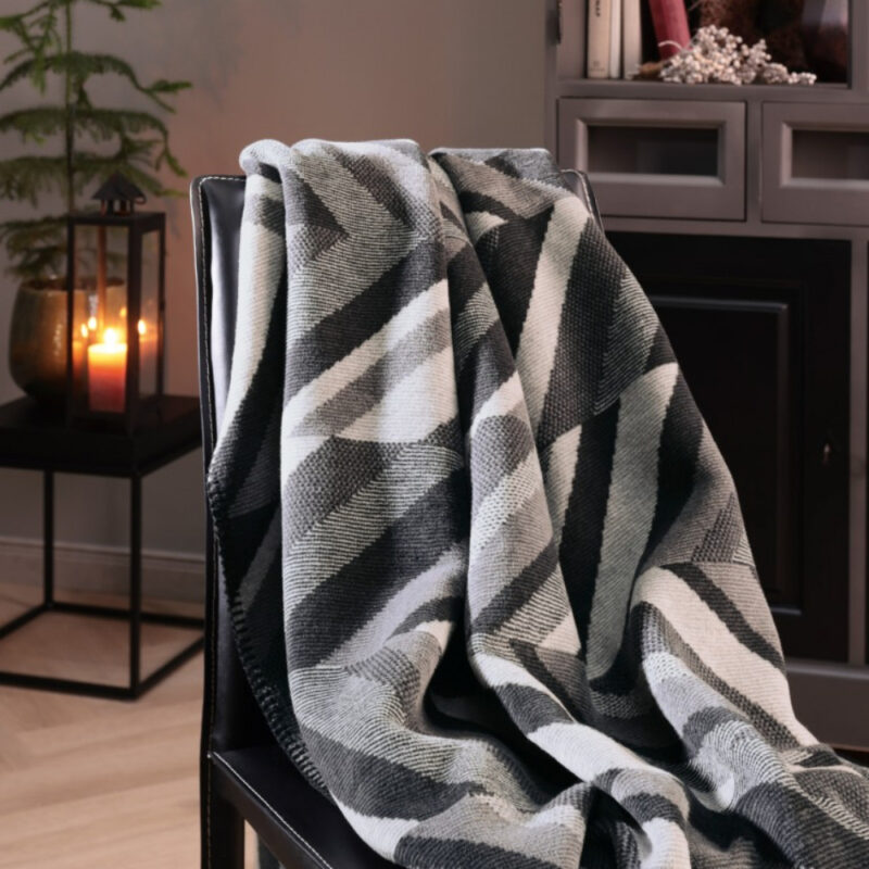 Плед Biederlack SHIFTED black